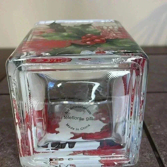 Teleflora Cardinal Vase Glass - Picture 6 of 6